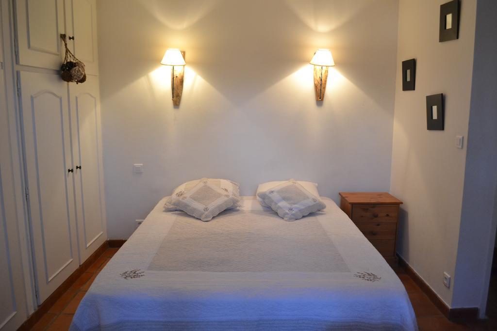Mas Les Filaos Hotel Carpentras Cameră foto